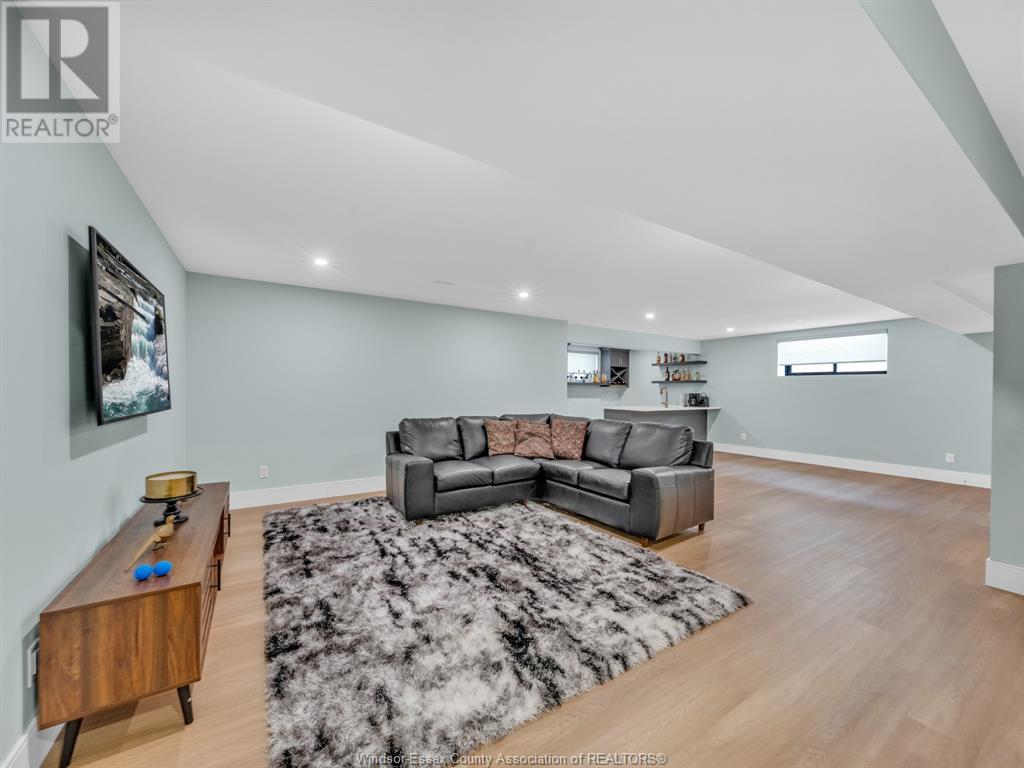 Photo 22 of 9 Sunningdale Drive, Leamington ON