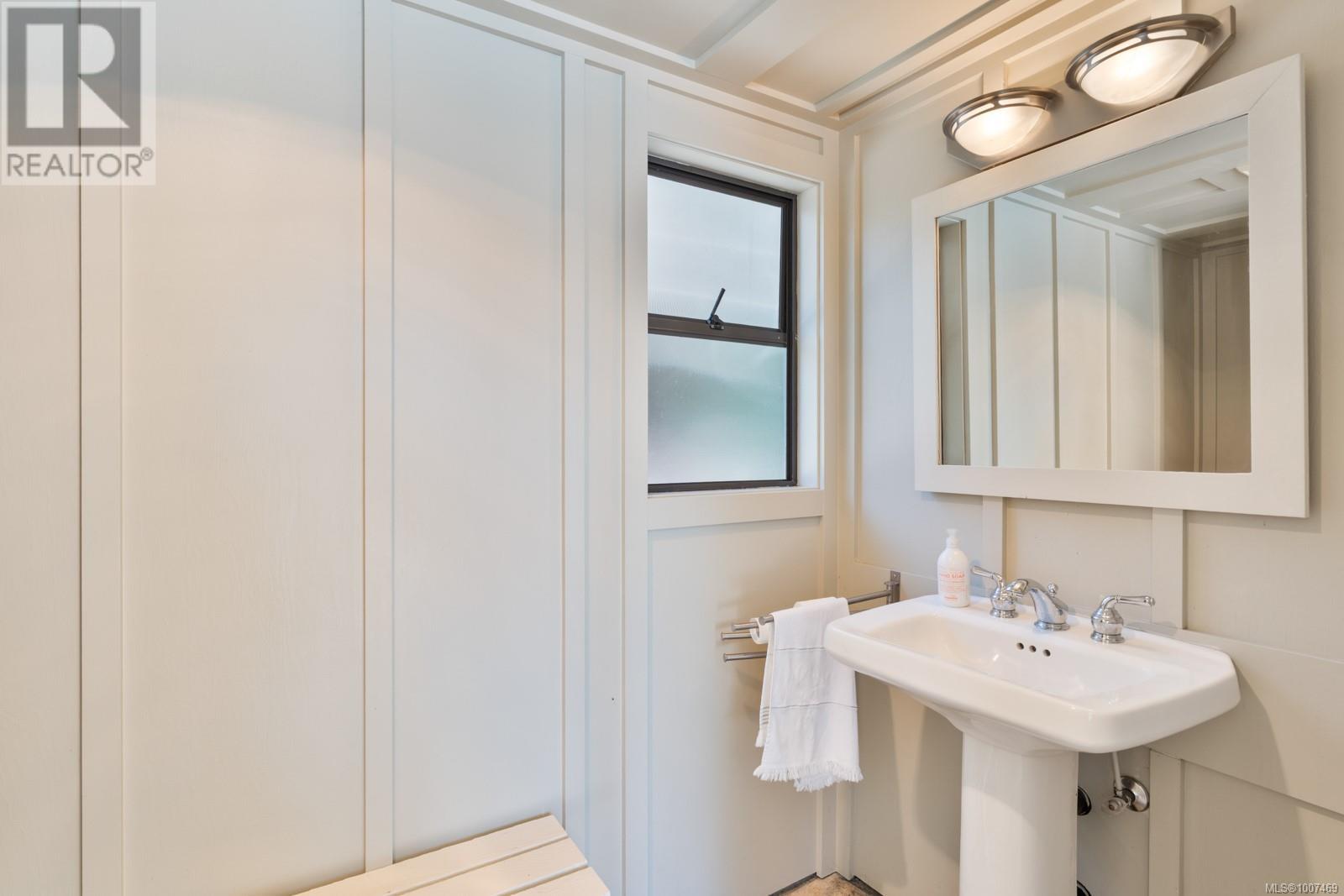 382 Judges Row, Qualicum Beach