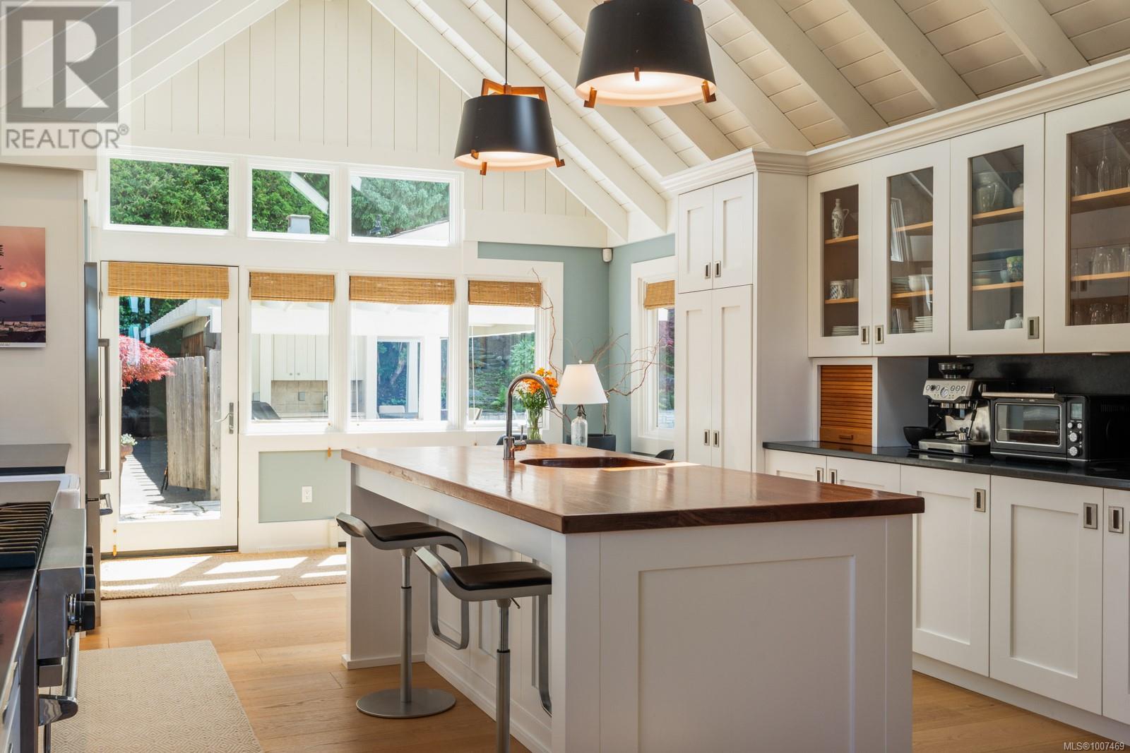382 Judges Row, Qualicum Beach