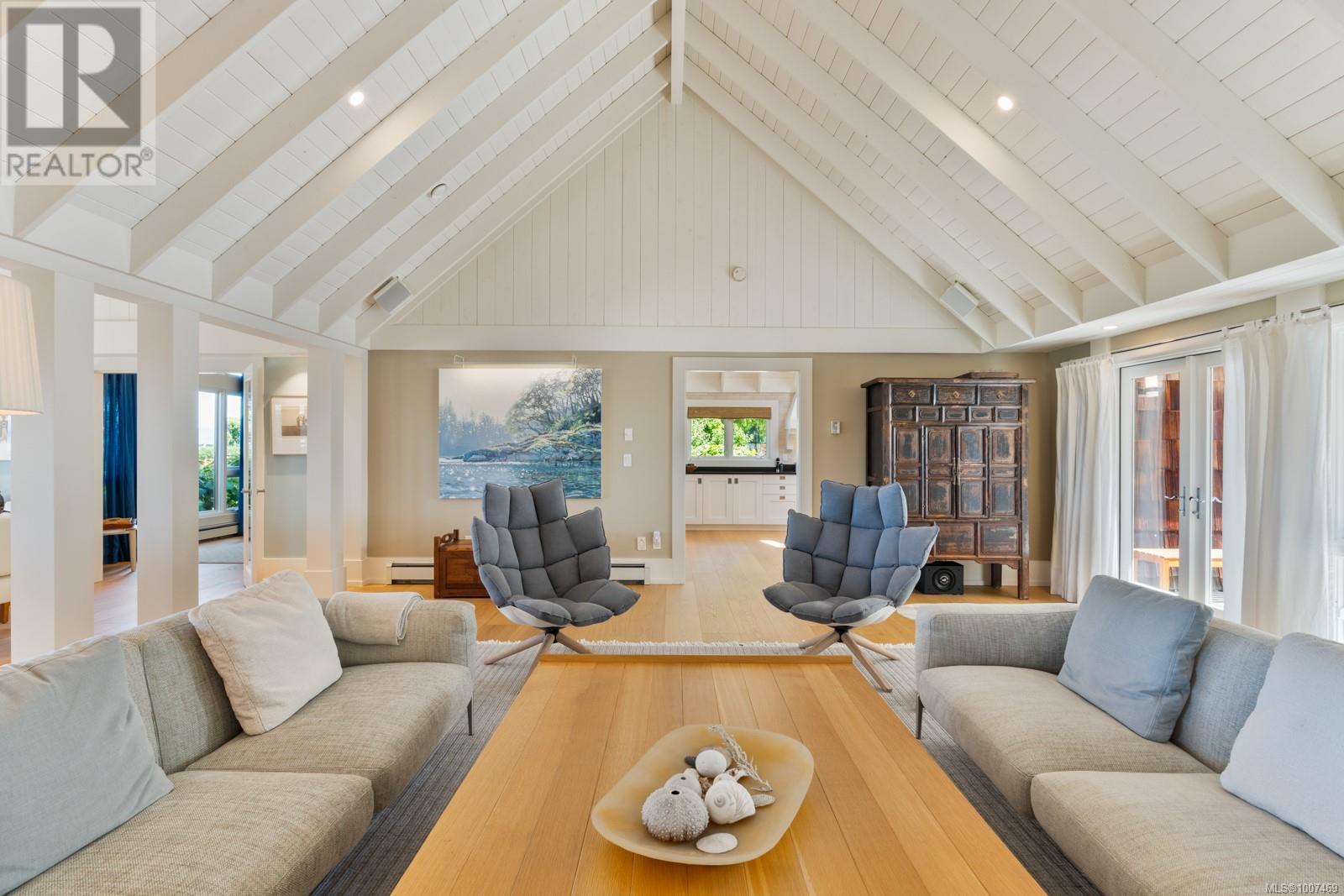 382 Judges Row, Qualicum Beach