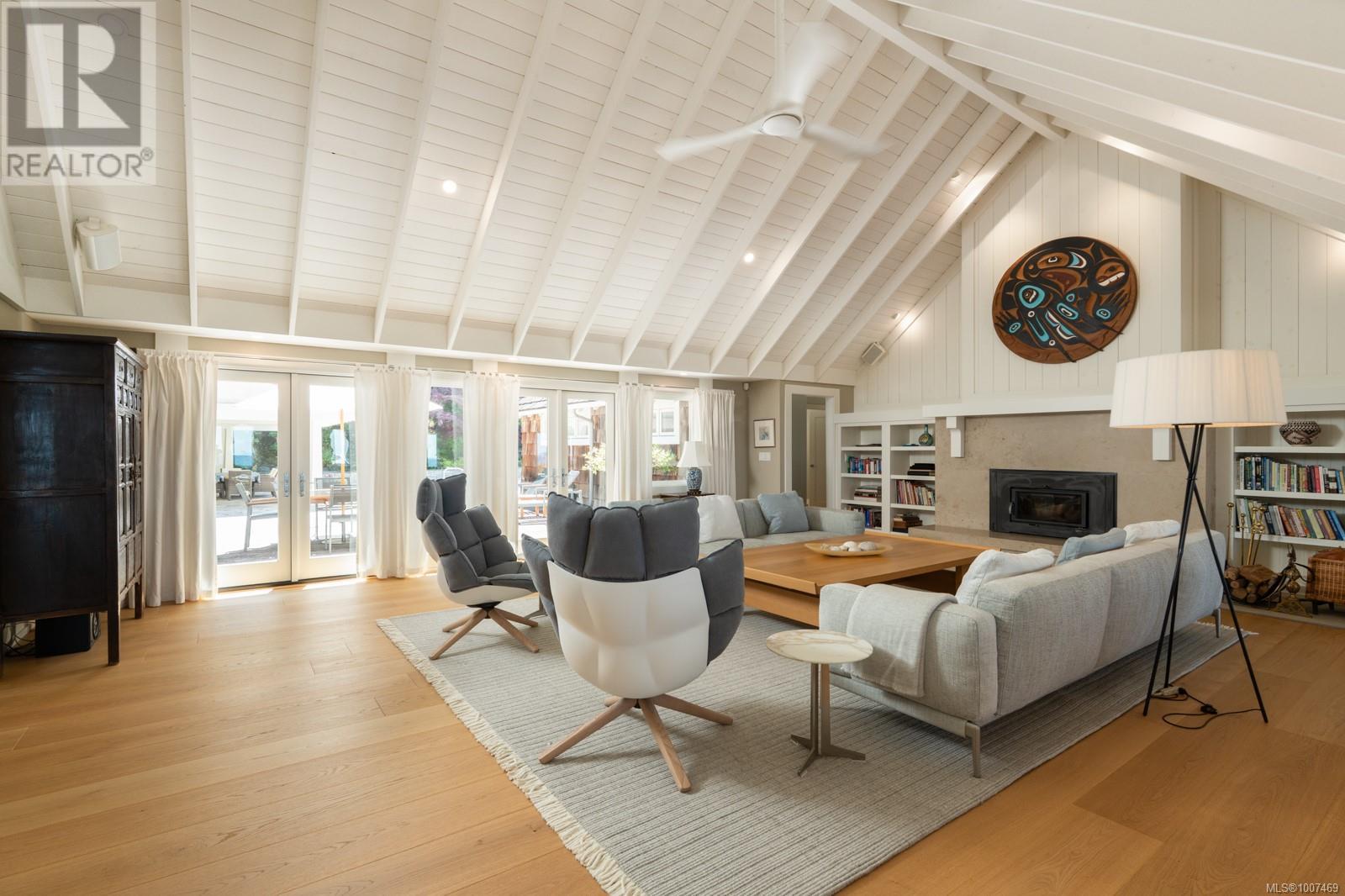 382 Judges Row, Qualicum Beach