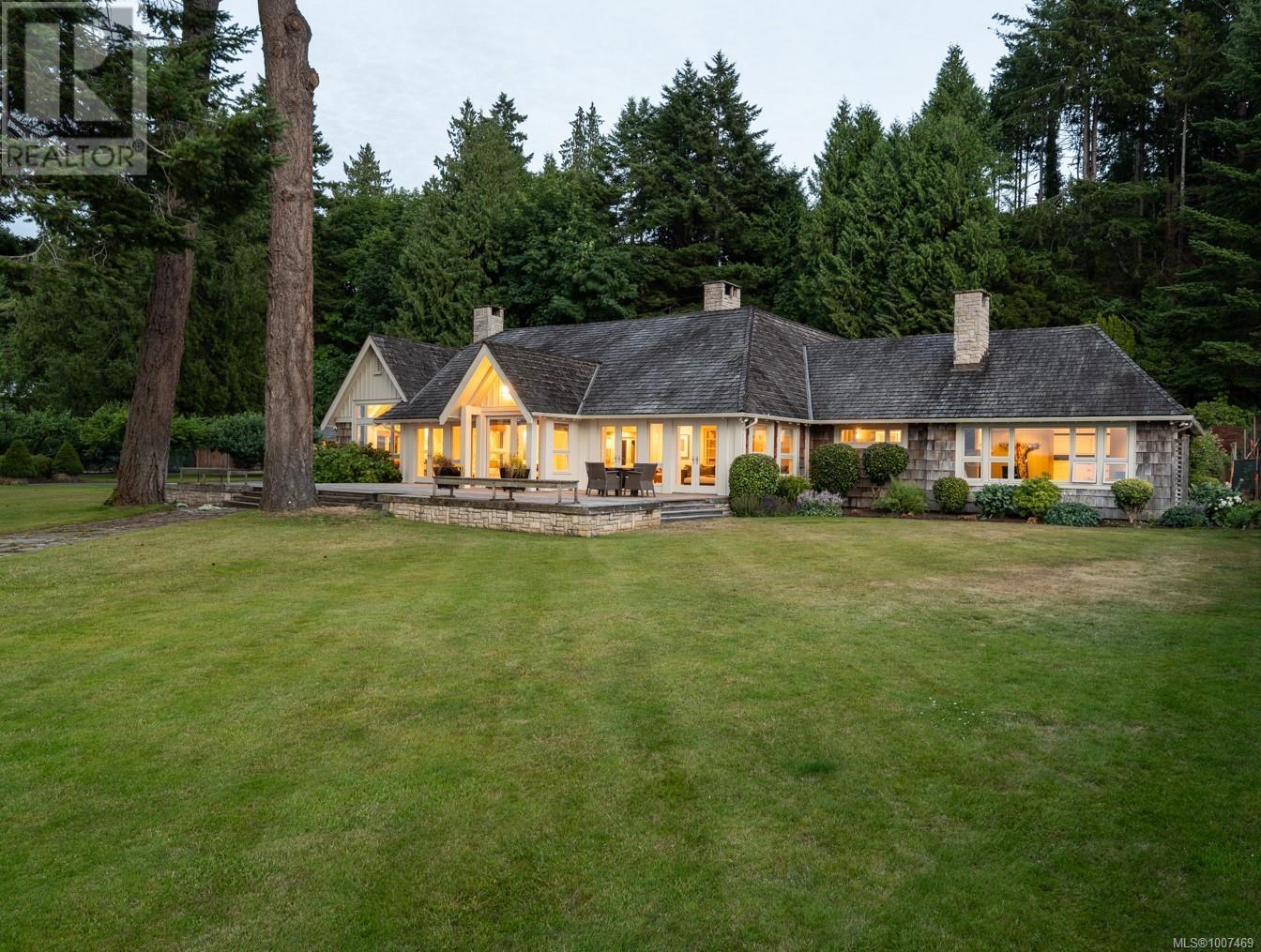 382 Judges Row, Qualicum Beach