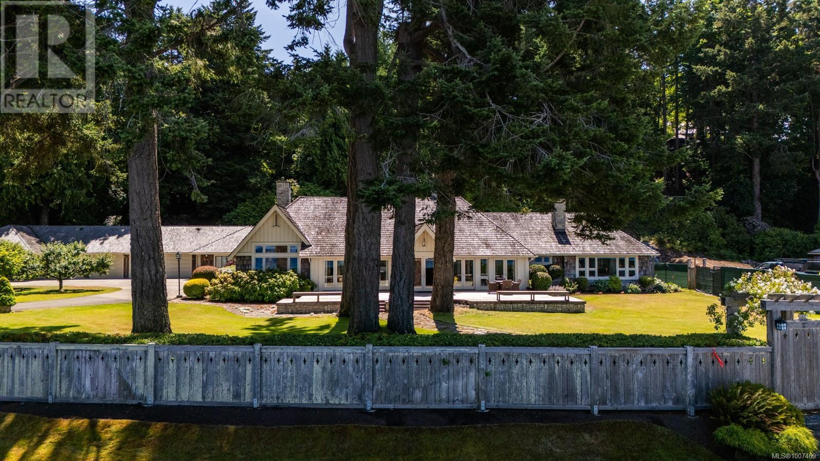 382 Judges Row, Qualicum Beach