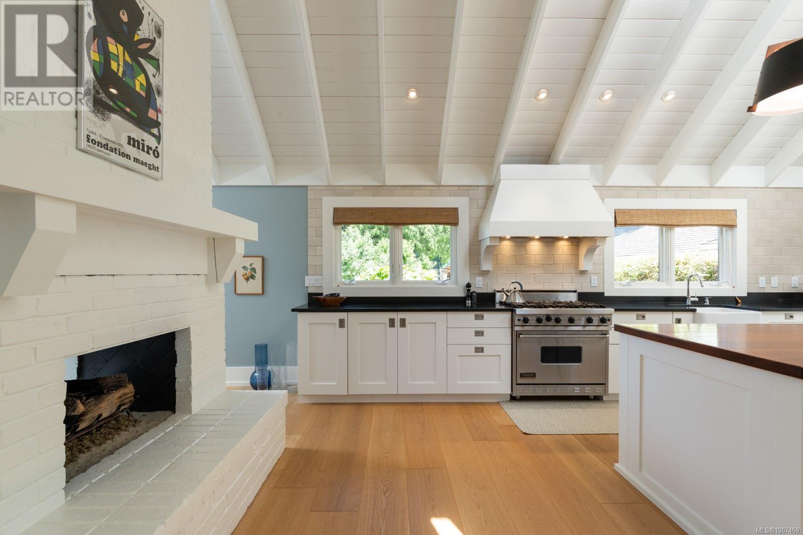 382 Judges Row, Qualicum Beach