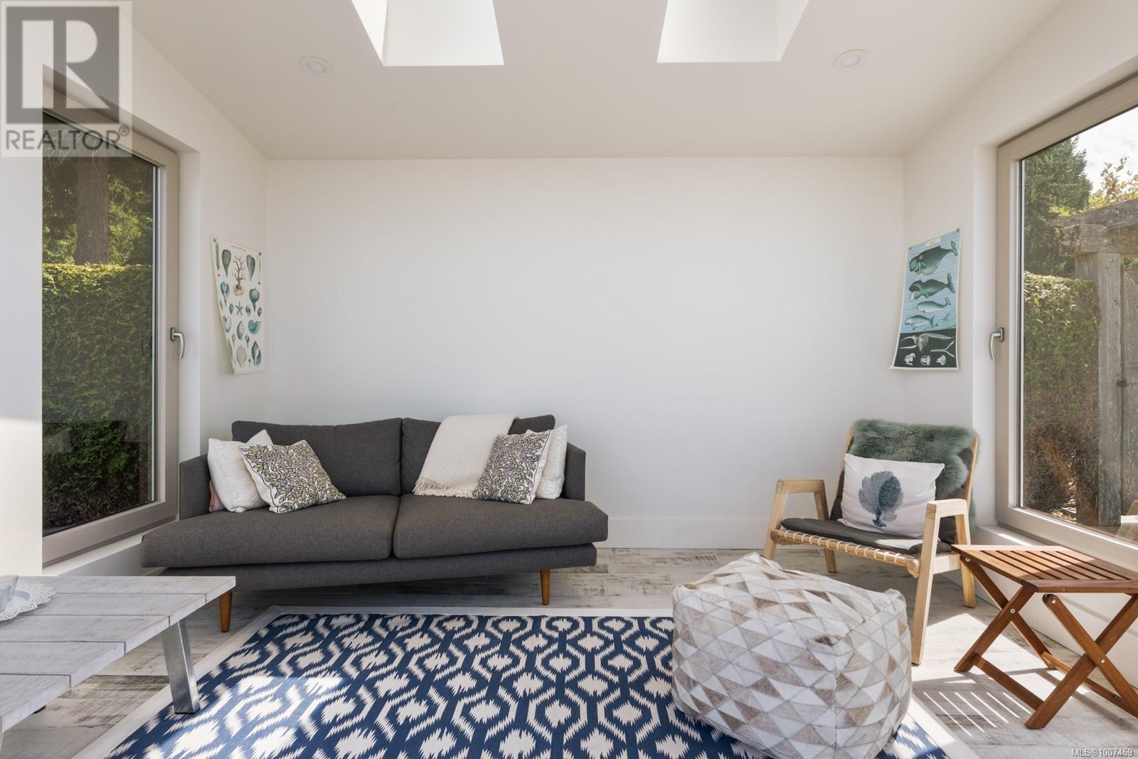 382 Judges Row, Qualicum Beach