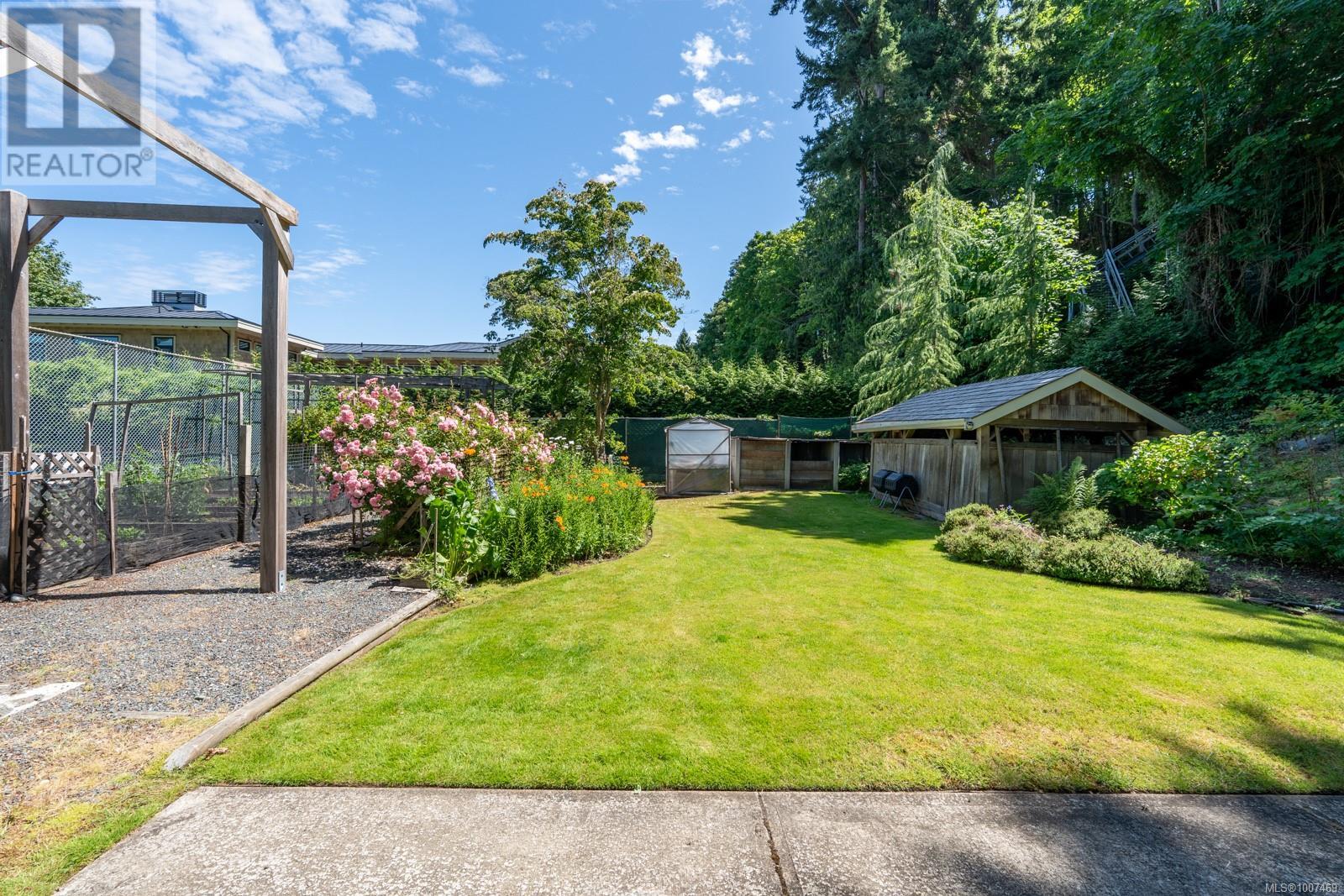 382 Judges Row, Qualicum Beach