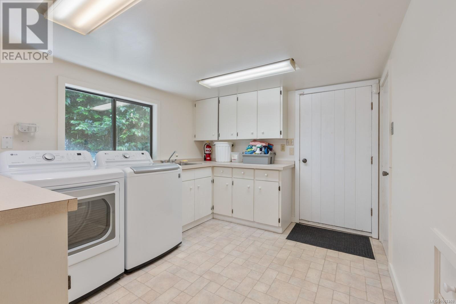 382 Judges Row, Qualicum Beach
