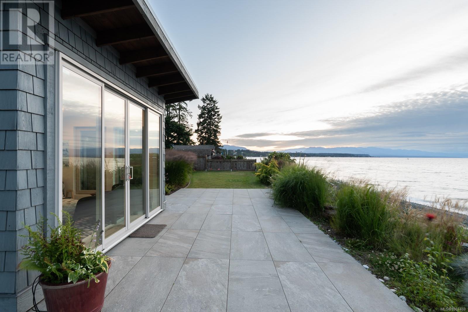382 Judges Row, Qualicum Beach