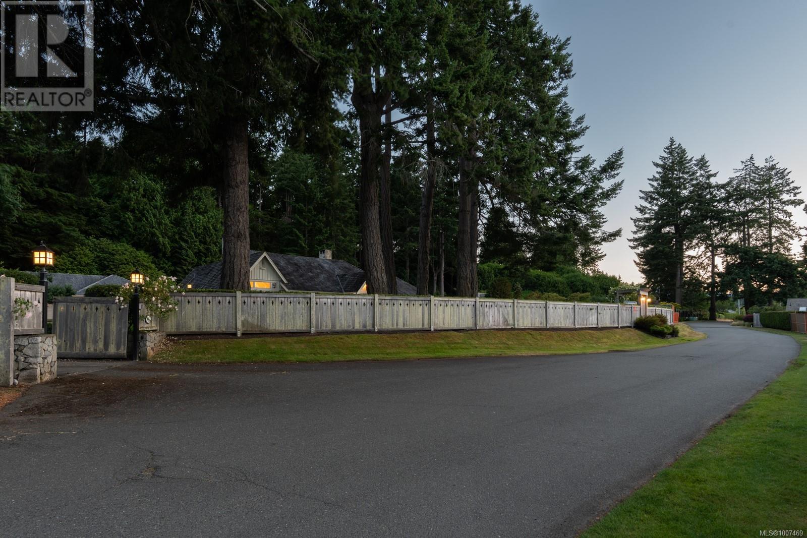 382 Judges Row, Qualicum Beach
