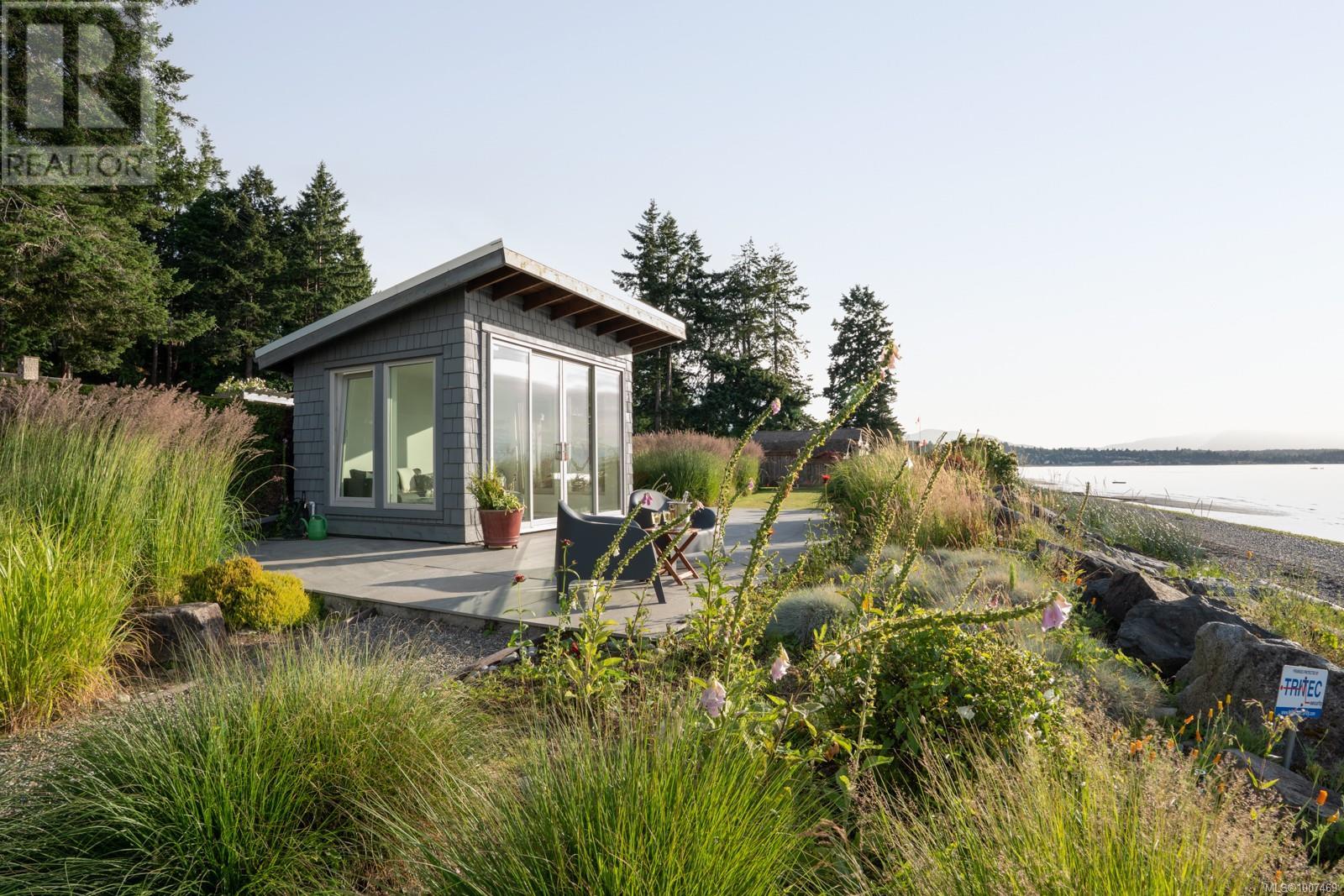 382 Judges Row, Qualicum Beach