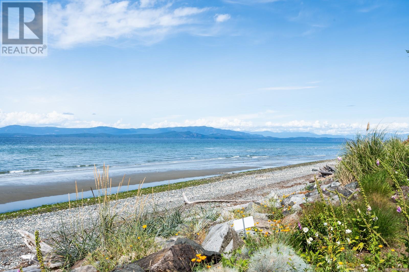 382 Judges Row, Qualicum Beach