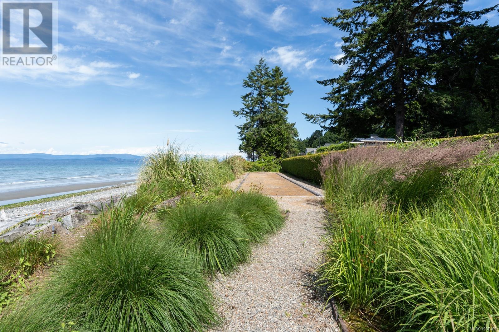 382 Judges Row, Qualicum Beach