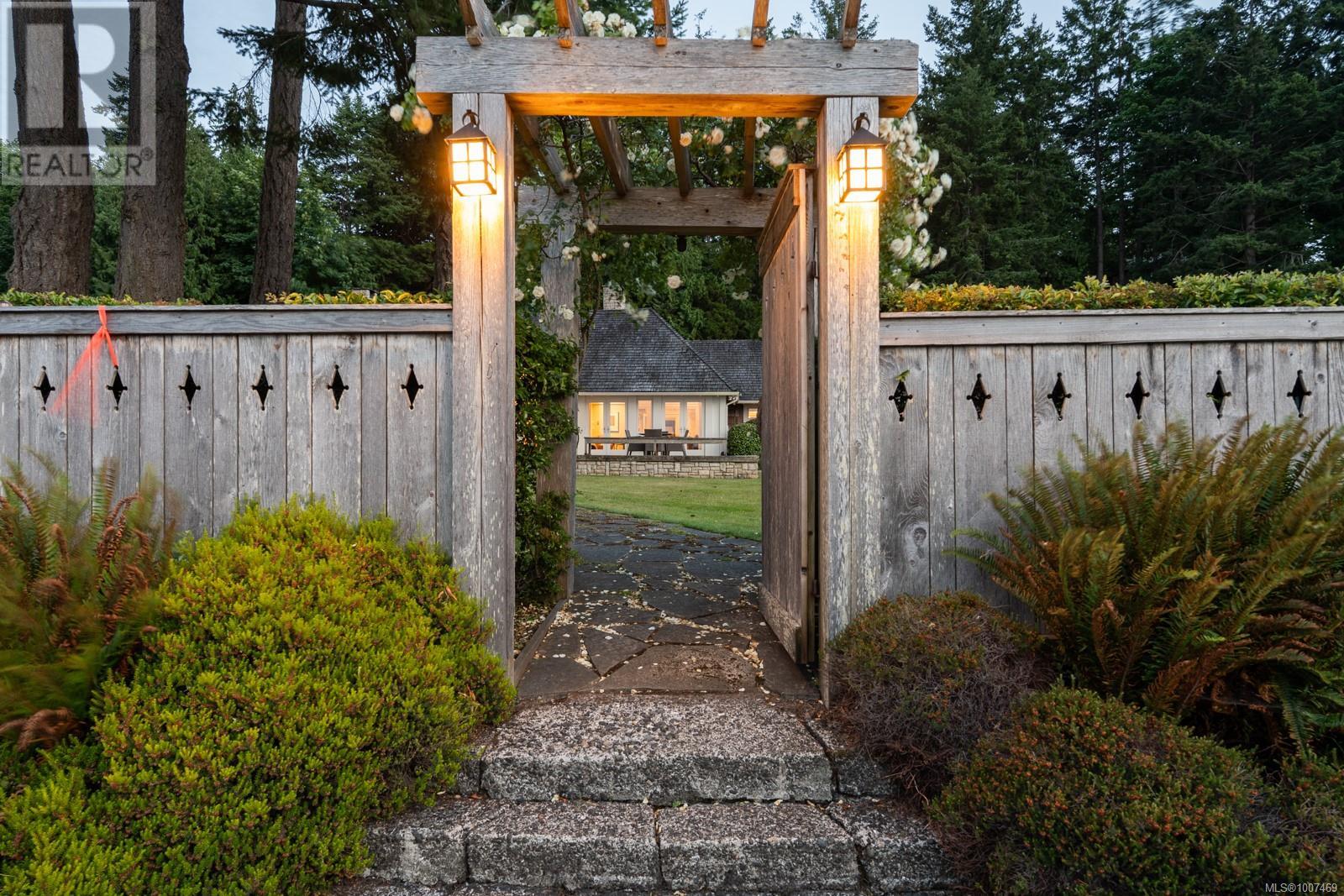 382 Judges Row, Qualicum Beach