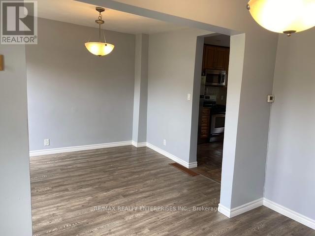 Photo 9 of 396 Macnab Street N, Hamilton ON