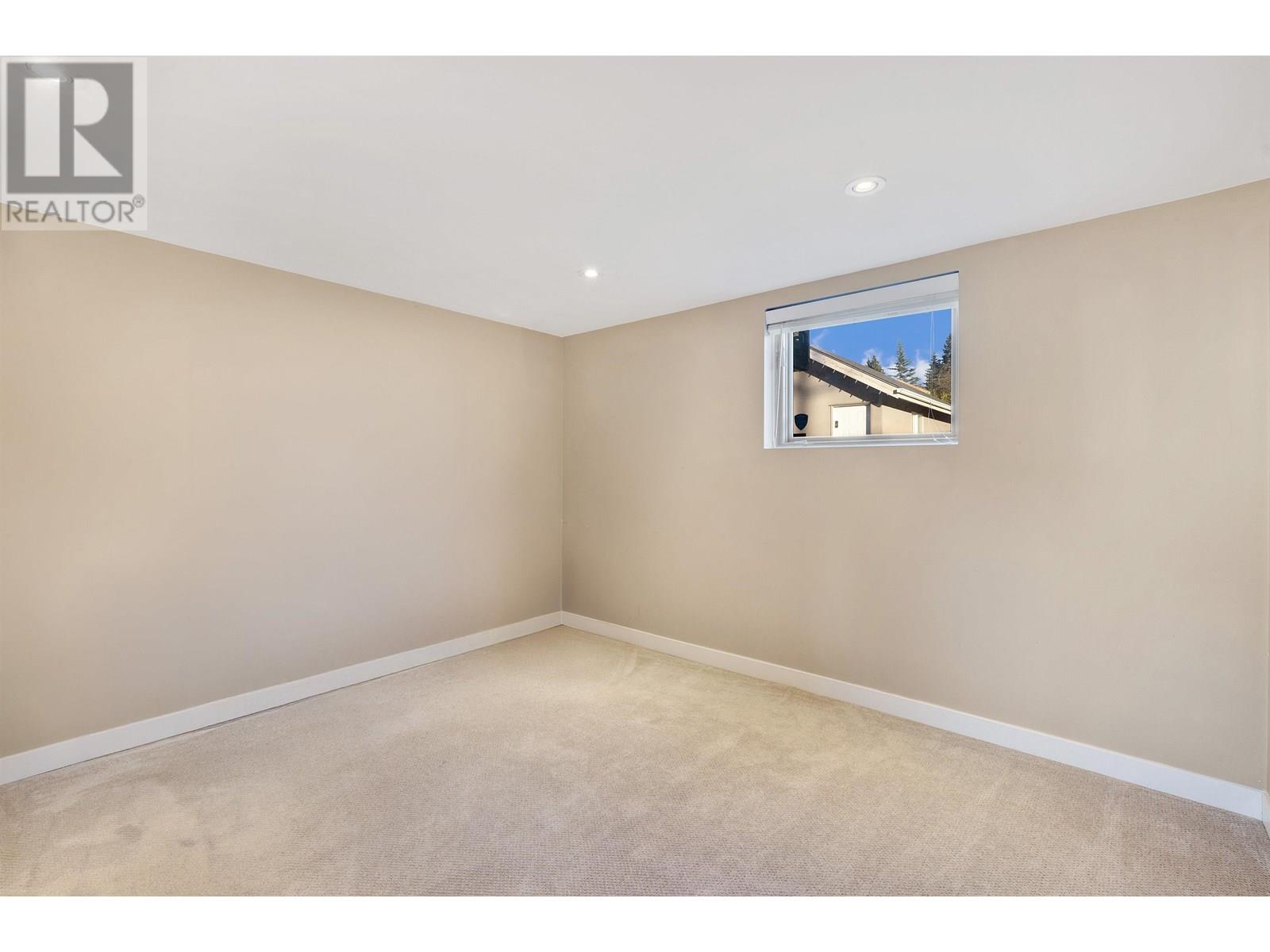 Photo 8 of 805 Longlac Street, Coquitlam BC