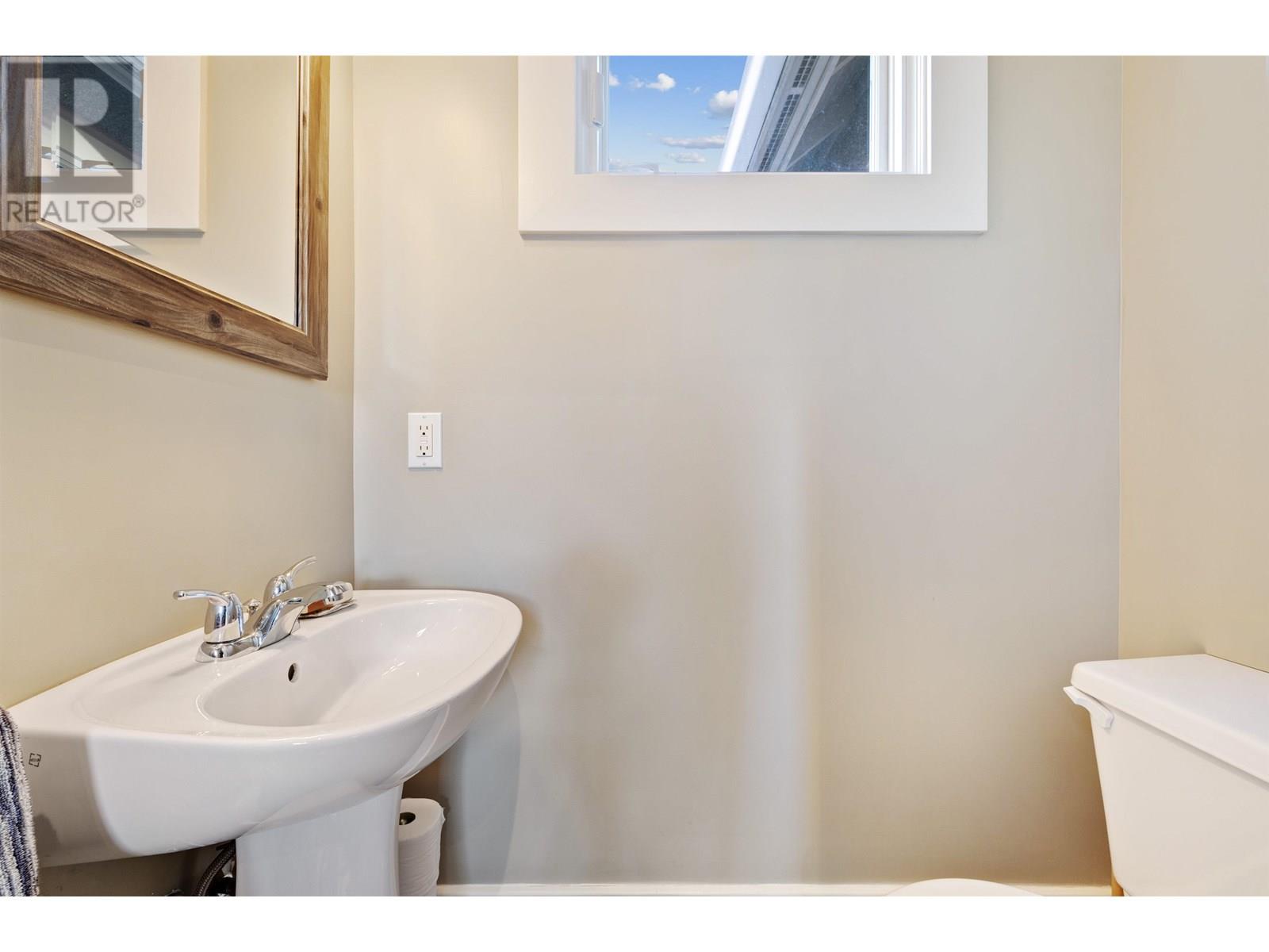 Photo 17 of 805 Longlac Street, Coquitlam BC