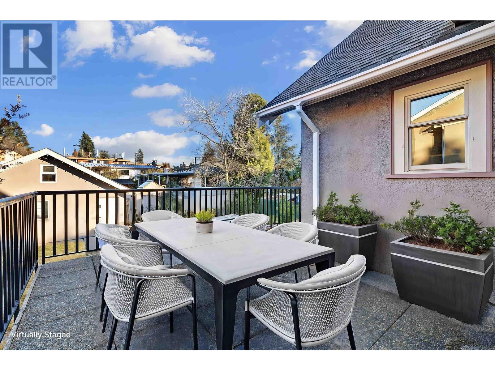 Photo 9 of 805 Longlac Street, Coquitlam BC