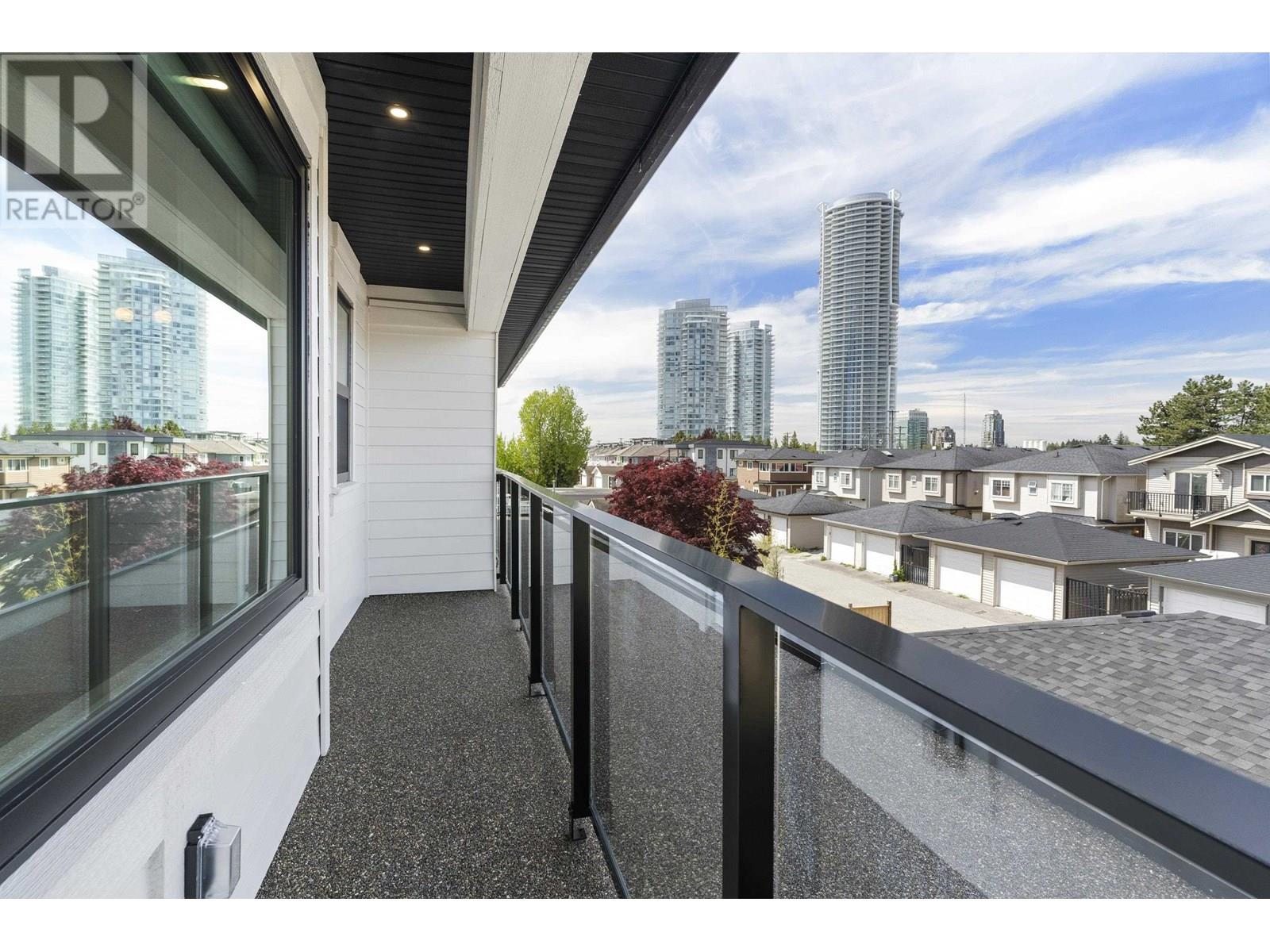 Photo 30 of 7225 10th Avenue, Burnaby BC