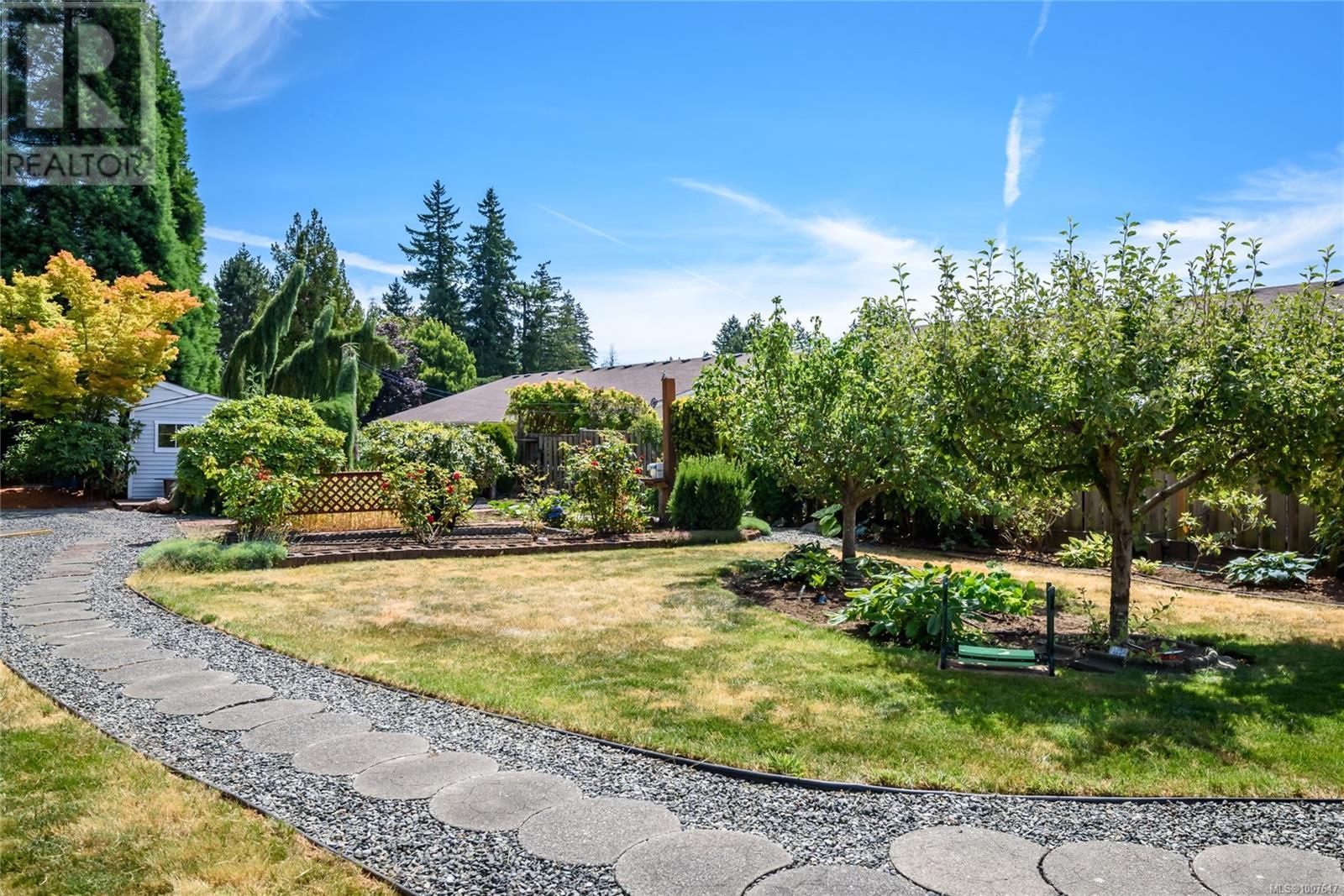 Photo 23 of 2069 Gull Ave, Comox BC