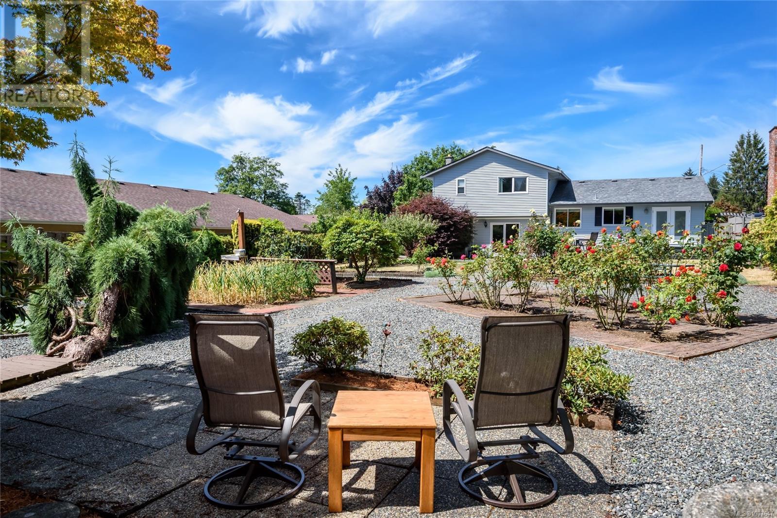 Photo 26 of 2069 Gull Ave, Comox BC