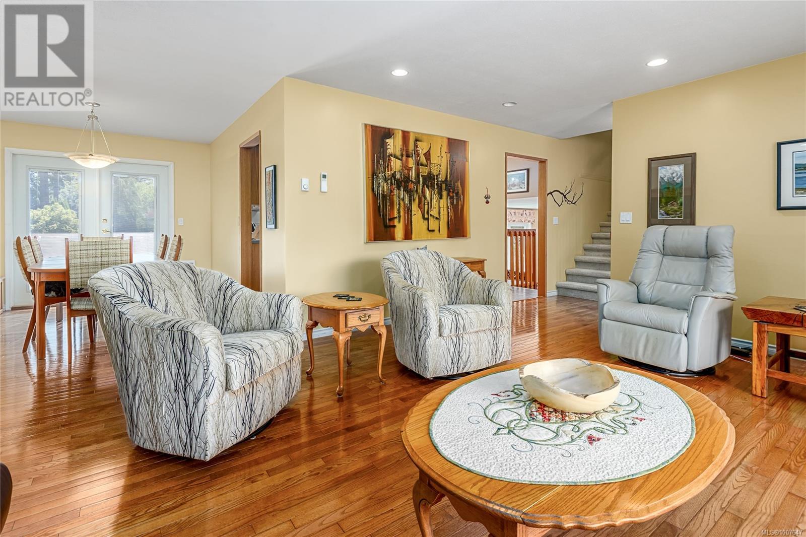 Photo 37 of 2069 Gull Ave, Comox BC