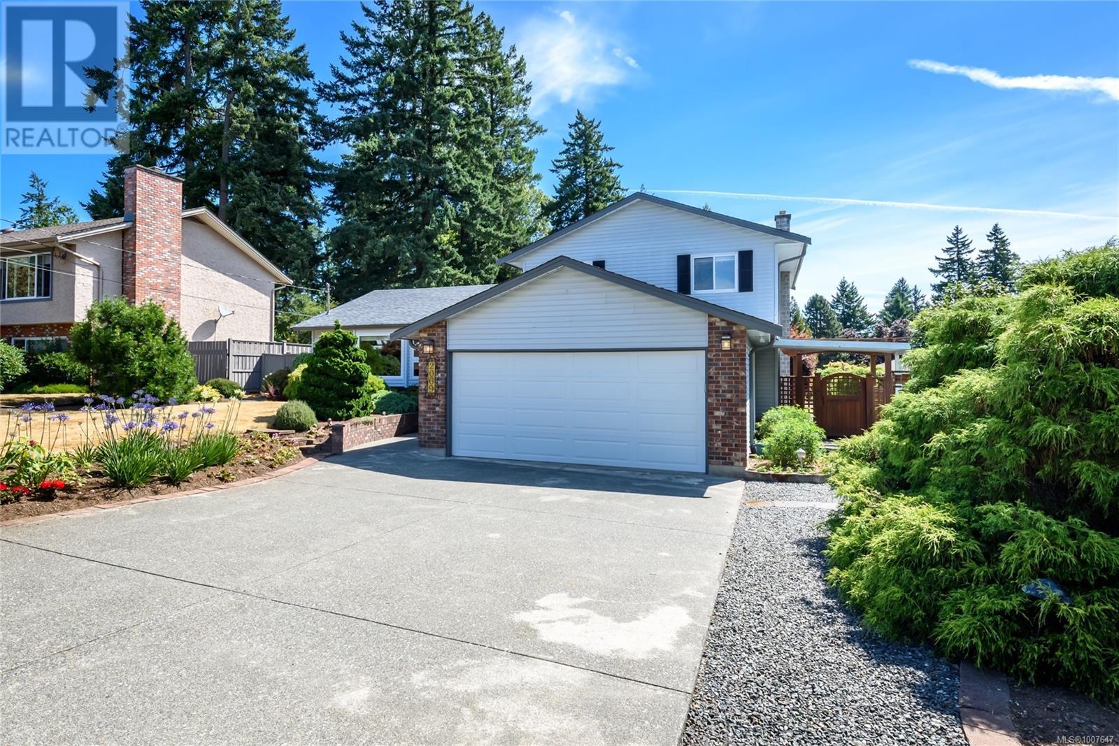 Photo 21 of 2069 Gull Ave, Comox BC