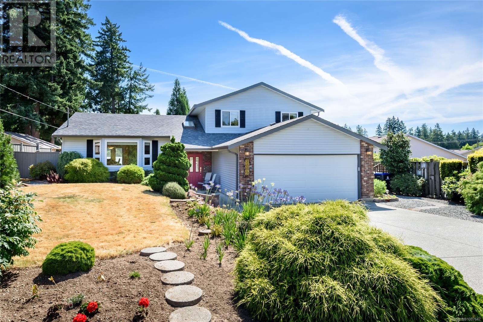 Photo 17 of 2069 Gull Ave, Comox BC