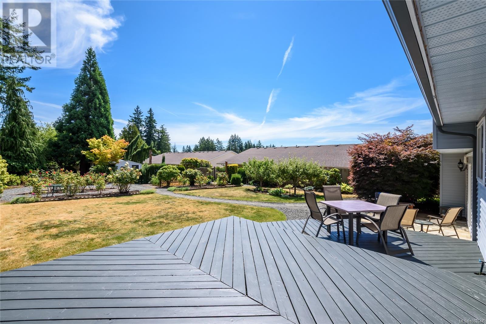 Photo 38 of 2069 Gull Ave, Comox BC