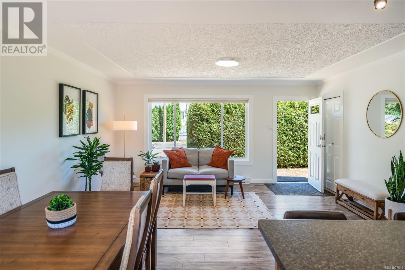 2135 Willemar Ave, Courtenay