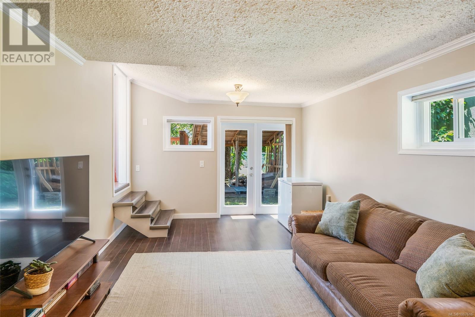 2135 Willemar Ave, Courtenay