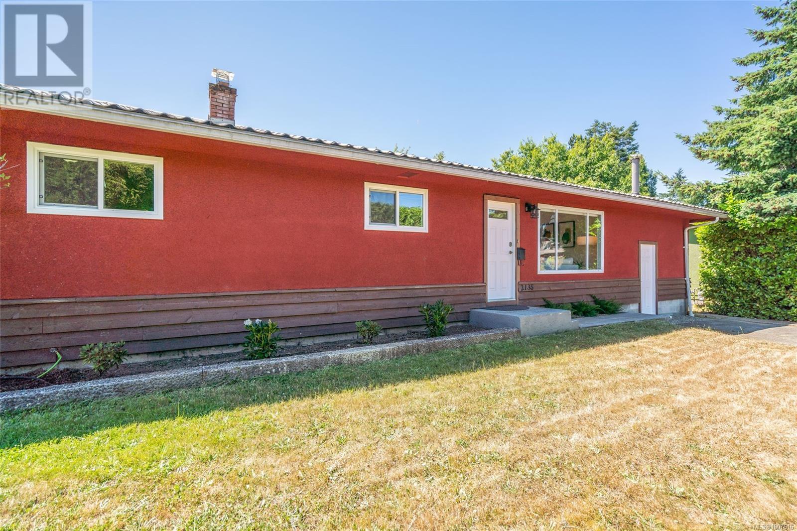 2135 Willemar Ave, Courtenay