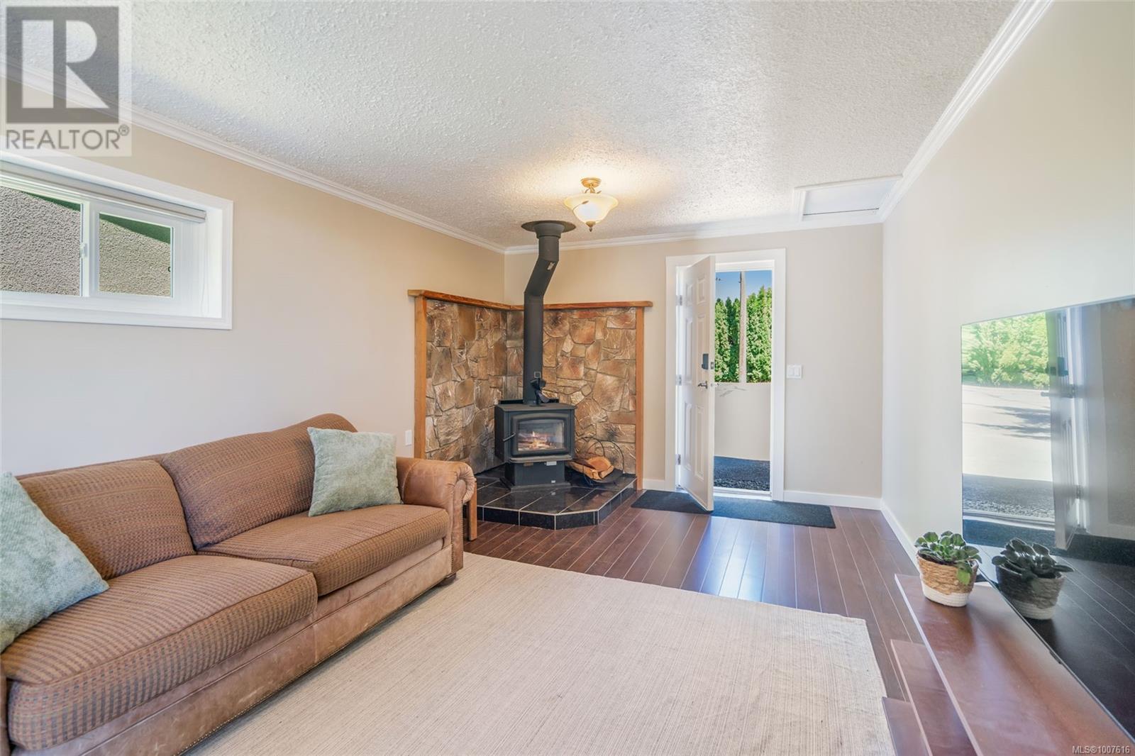 2135 Willemar Ave, Courtenay