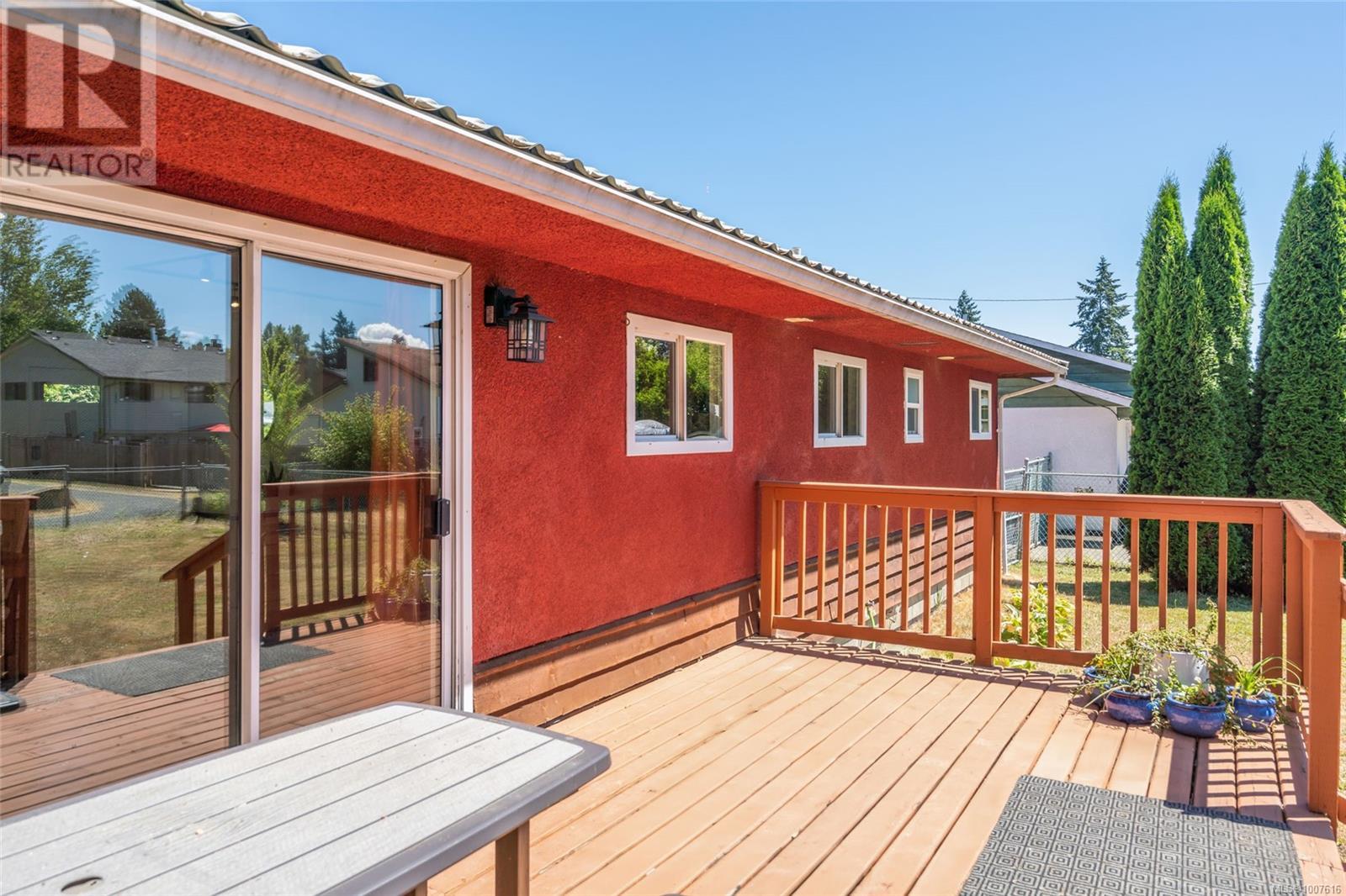 2135 Willemar Ave, Courtenay