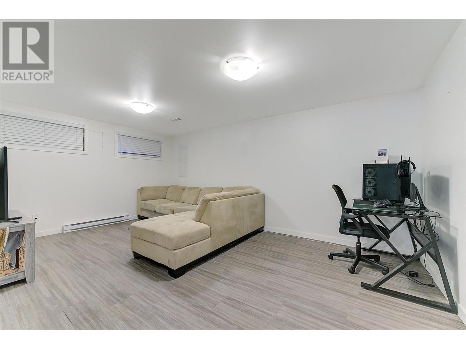  280 Dougall Road South, Kelowna