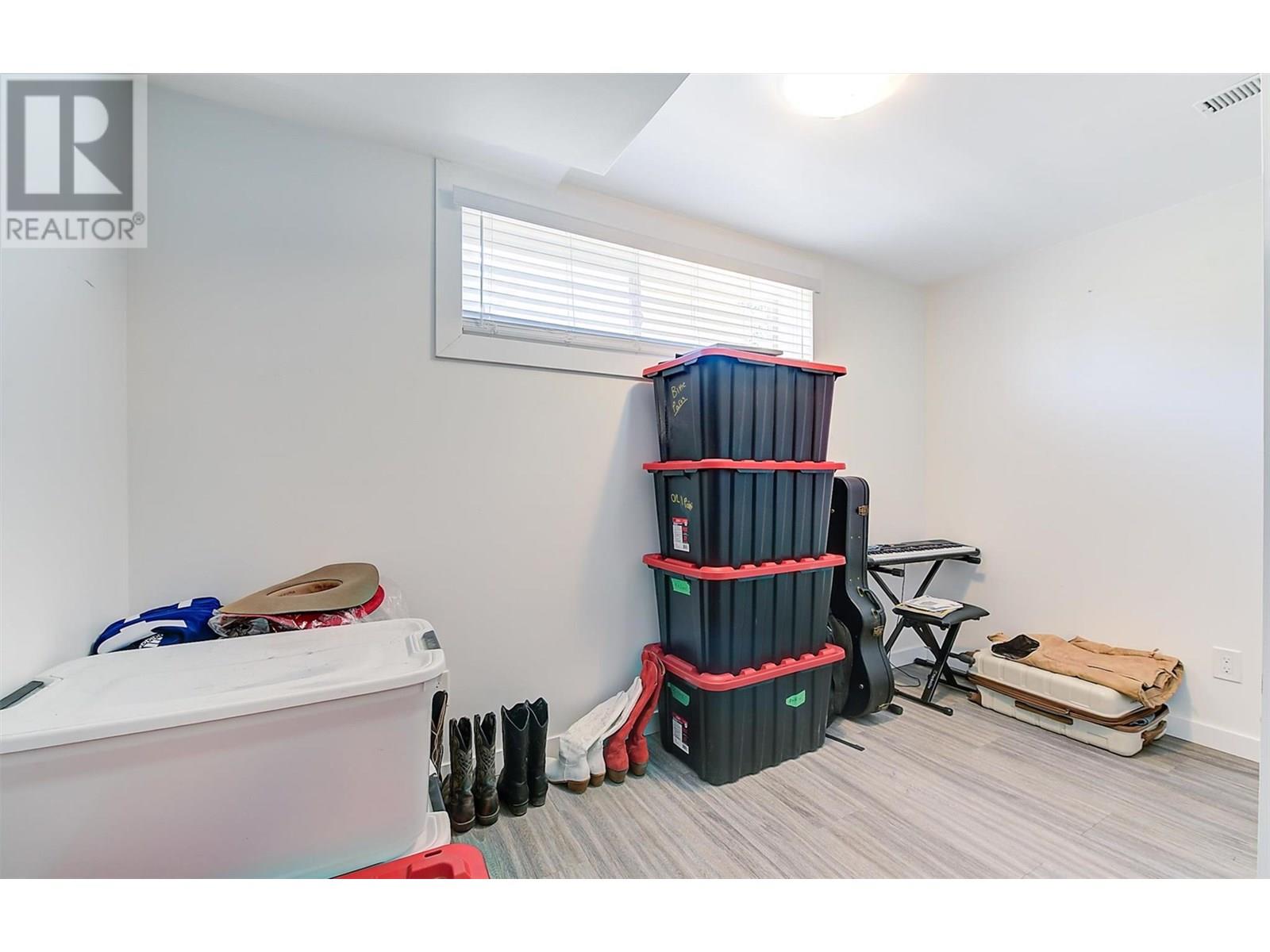  280 Dougall Road South, Kelowna