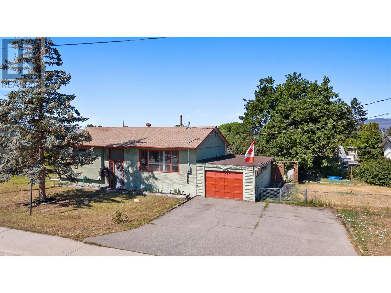  280 Dougall Road South, Kelowna