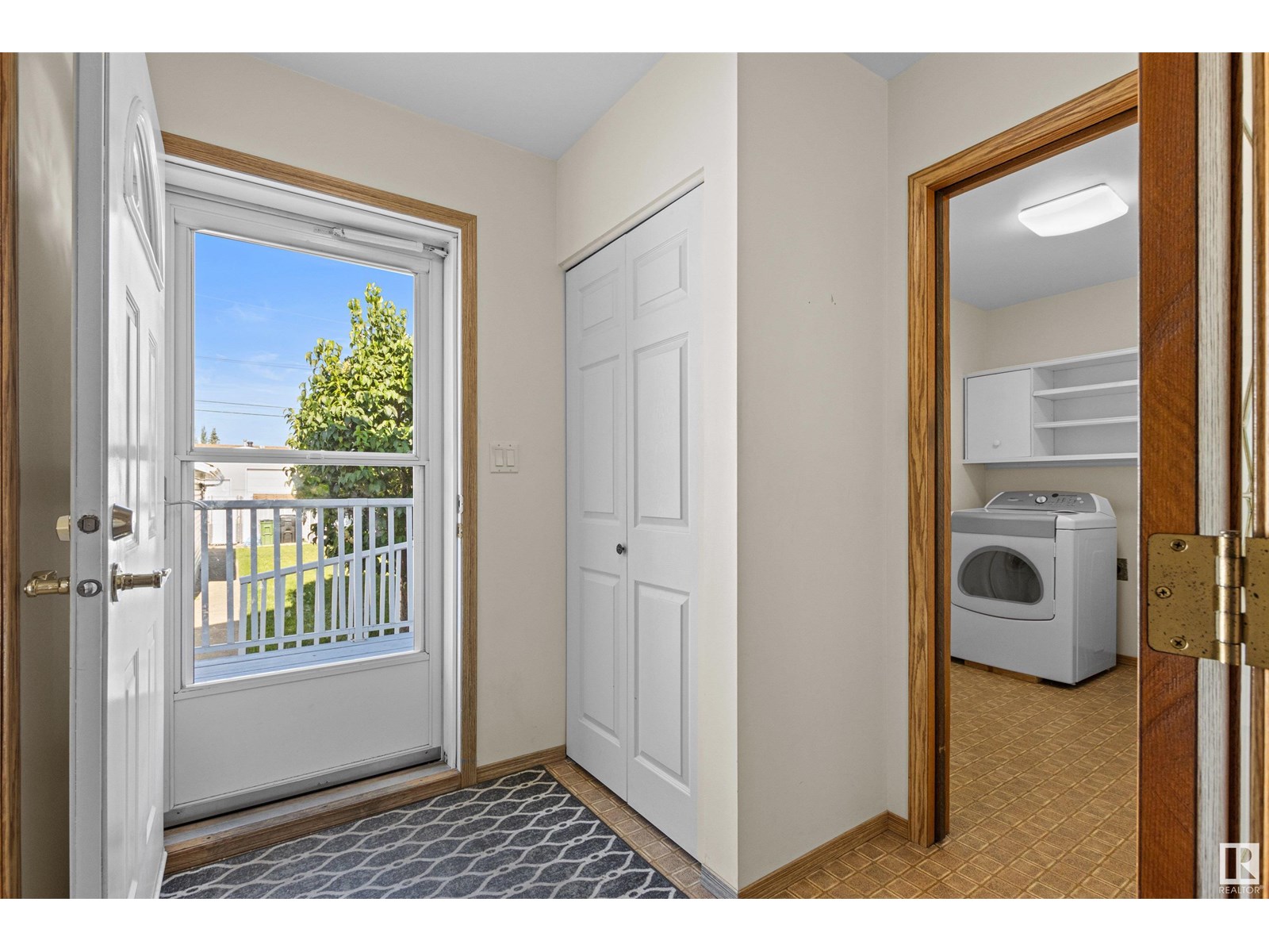 Photo 11 of 10936 151 St Nw, Edmonton AB
