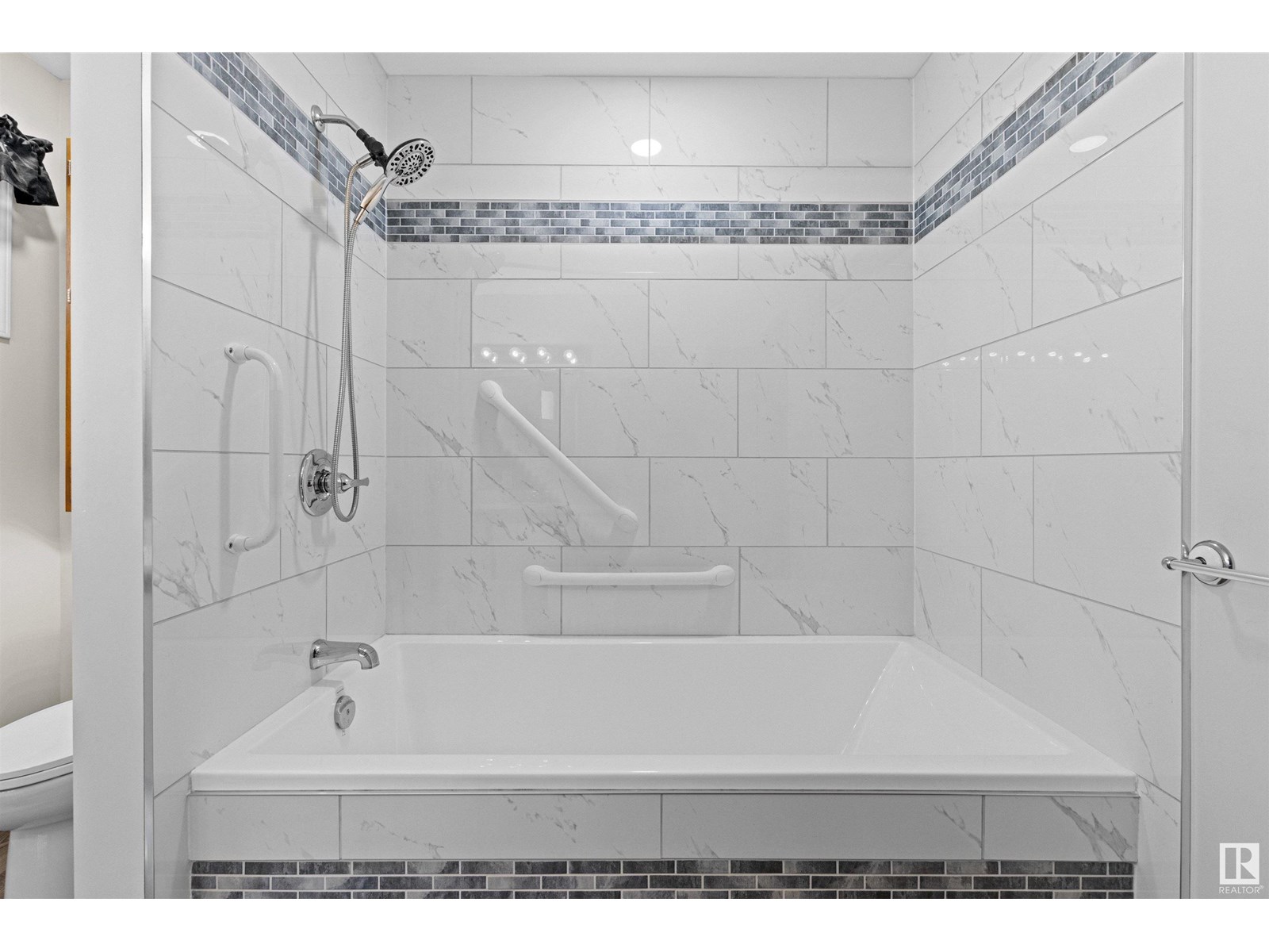 Photo 51 of 10936 151 St Nw, Edmonton AB