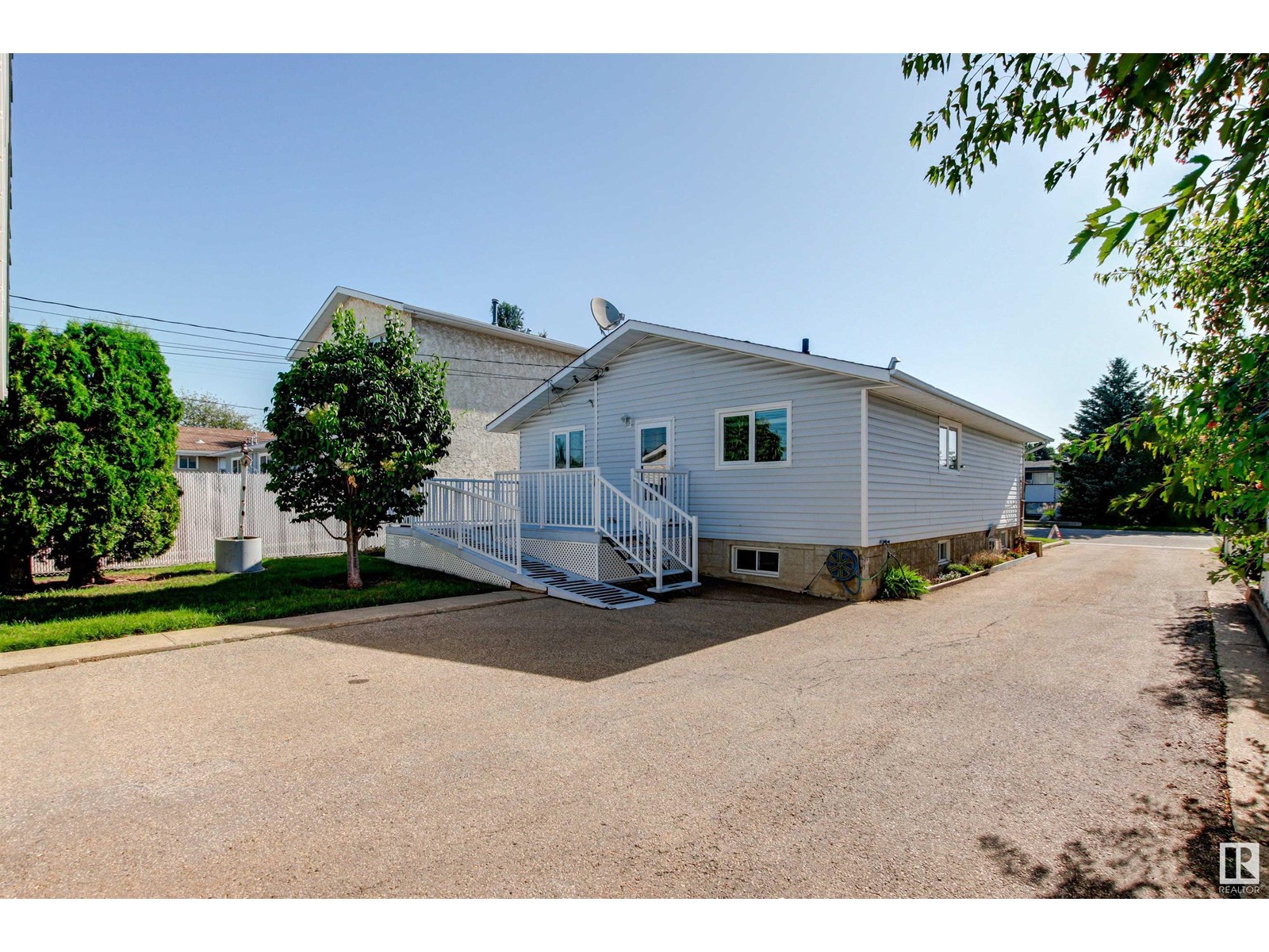 Photo 26 of 10936 151 St Nw, Edmonton AB