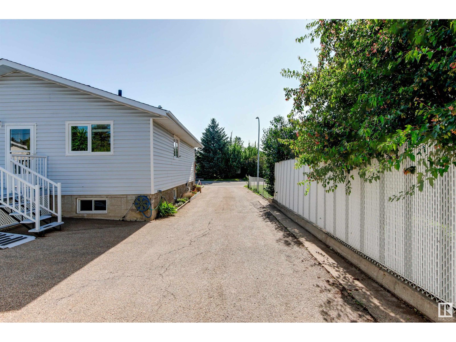 Photo 60 of 10936 151 St Nw, Edmonton AB