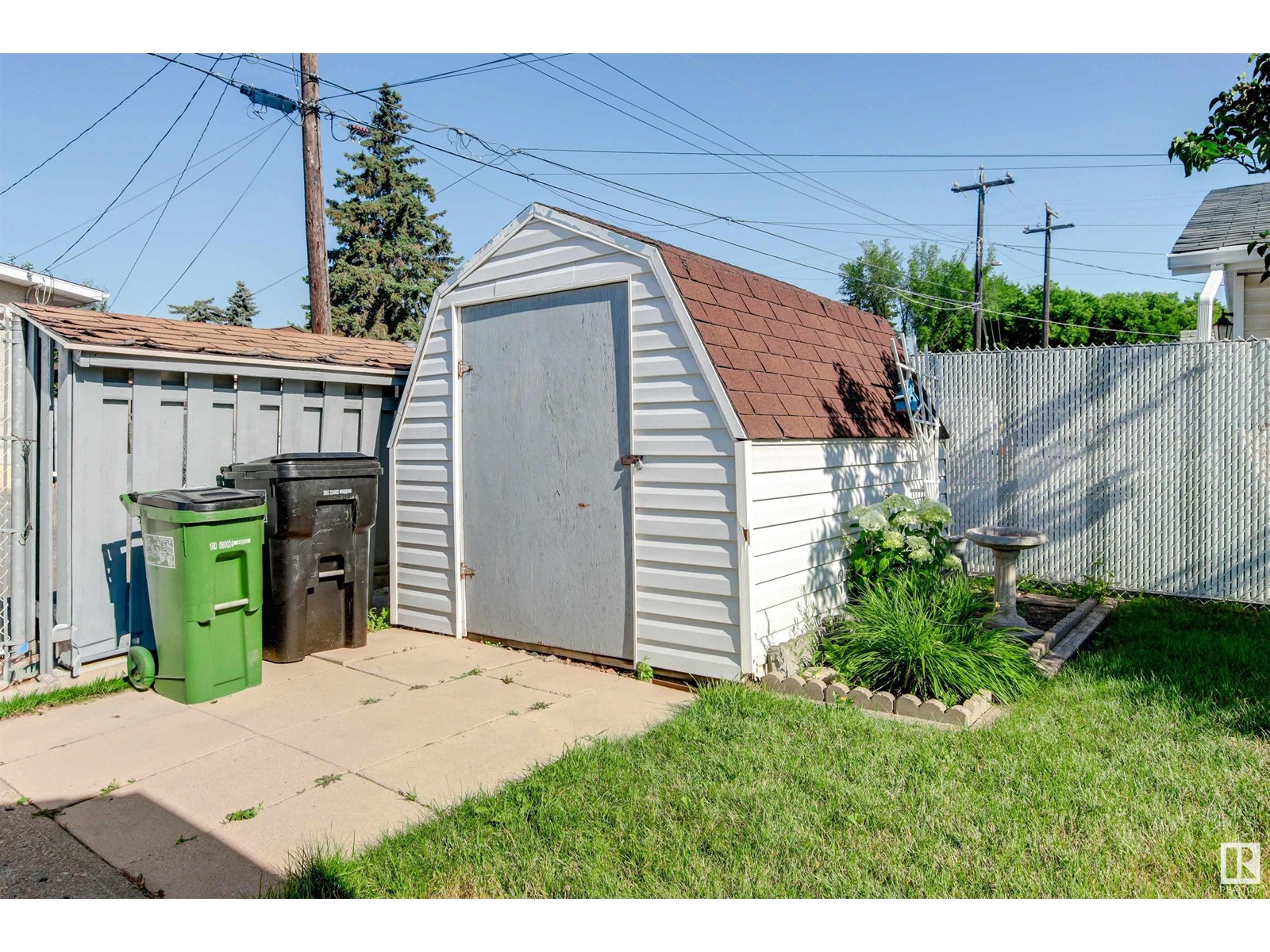 Photo 9 of 10936 151 St Nw, Edmonton AB