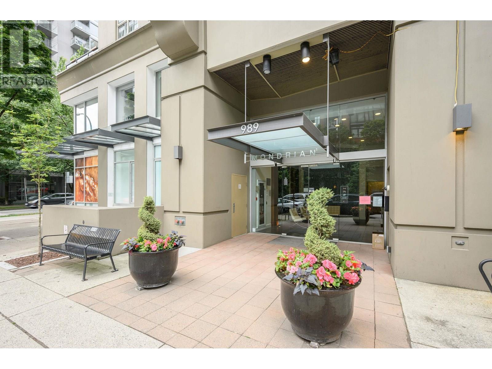 Photo 23 of 987 Richards Street, Vancouver BC
