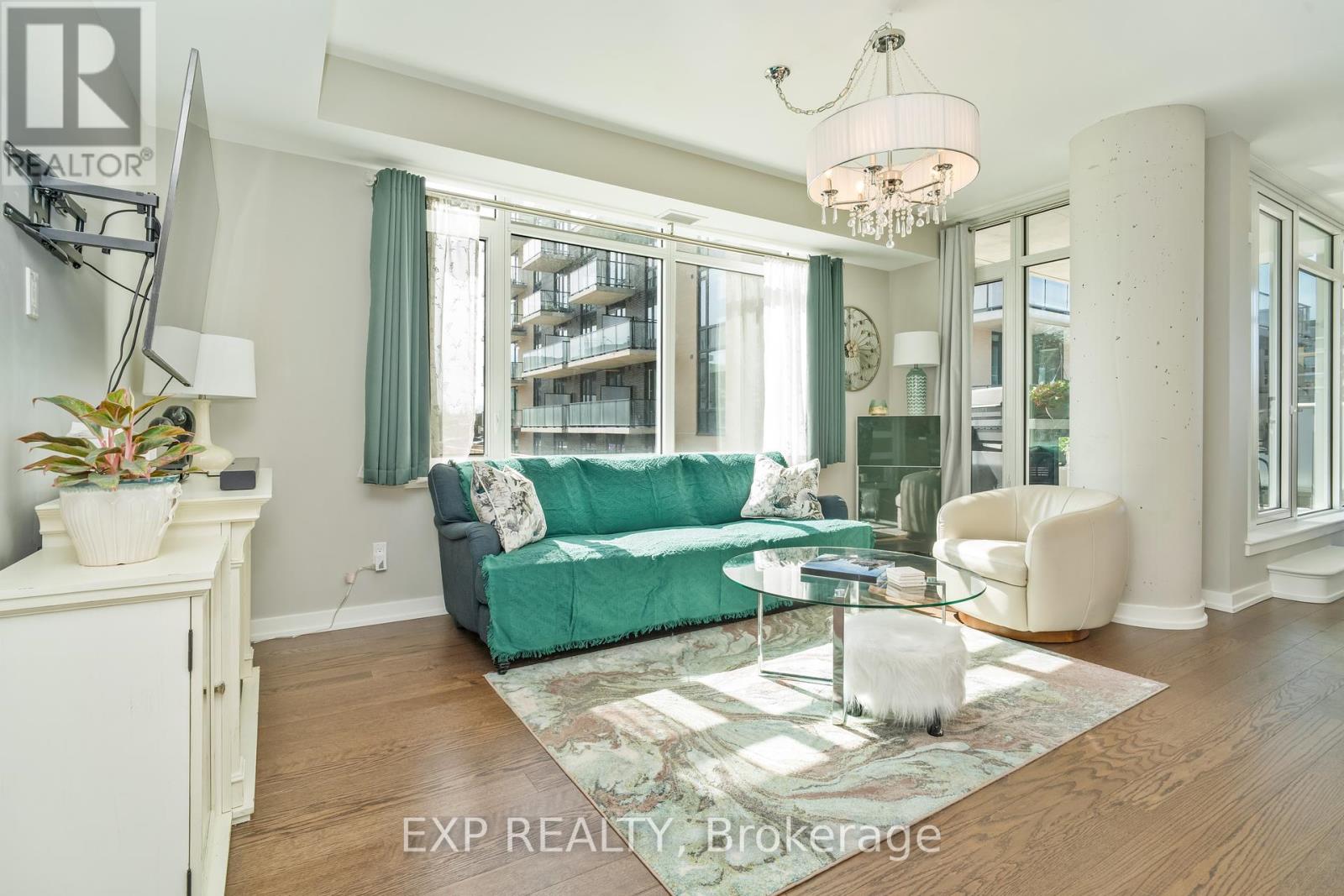 Photo 13 of 209 570 De Mazenod Avenue, Ottawa ON