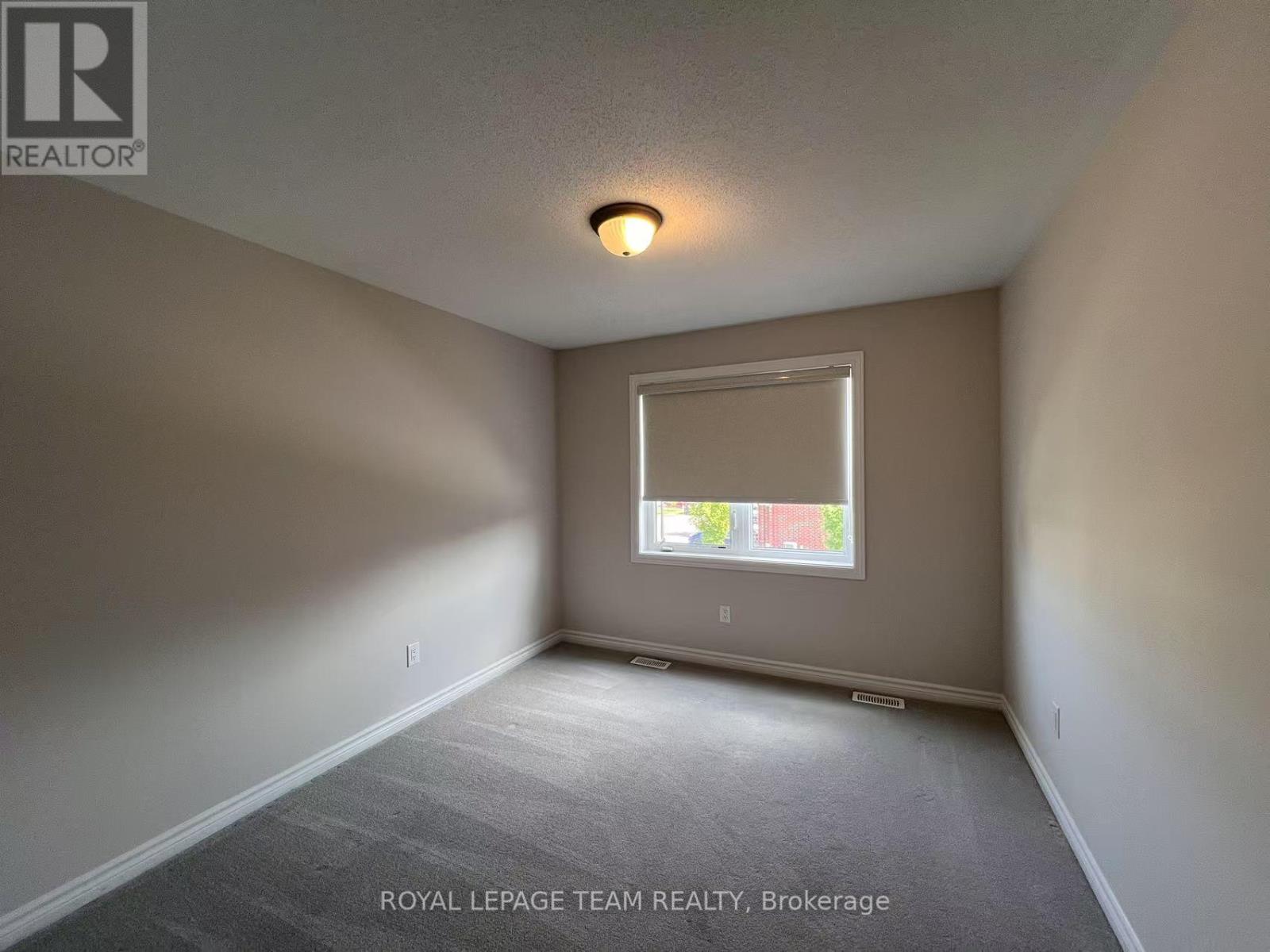Photo 12 of 621 Crevier Walk, Ottawa ON