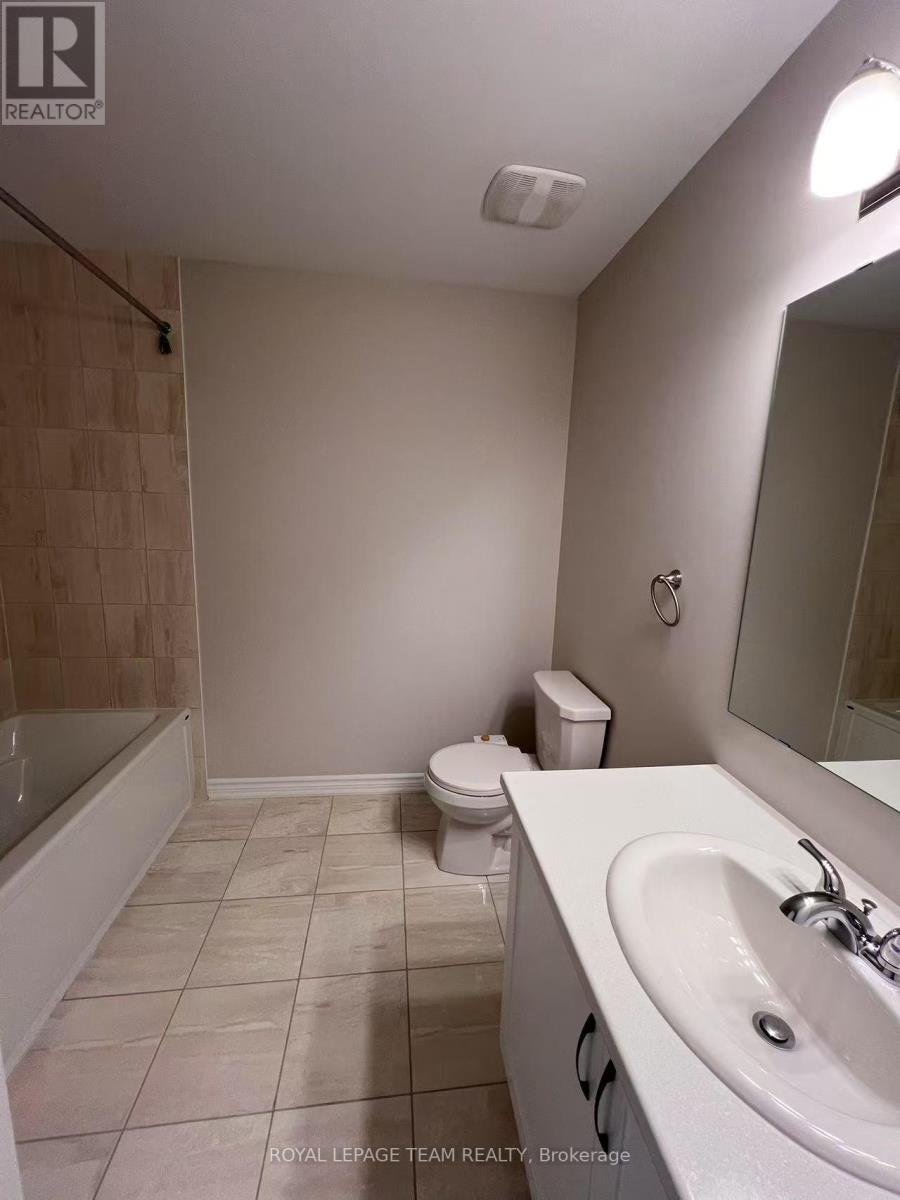 Photo 14 of 621 Crevier Walk, Ottawa ON