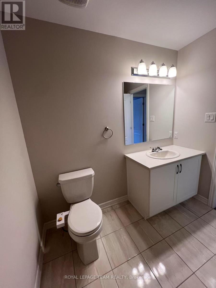 Photo 16 of 621 Crevier Walk, Ottawa ON