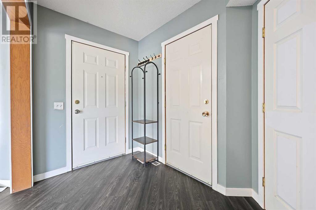 Single Family House for Sale in  Hidden Valley Park NW Hidden Valley Calgary 