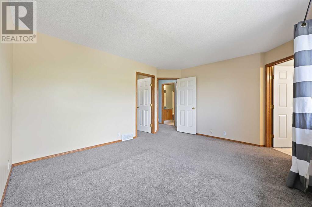 Single Family House for Sale in  Hidden Valley Park NW Hidden Valley Calgary 