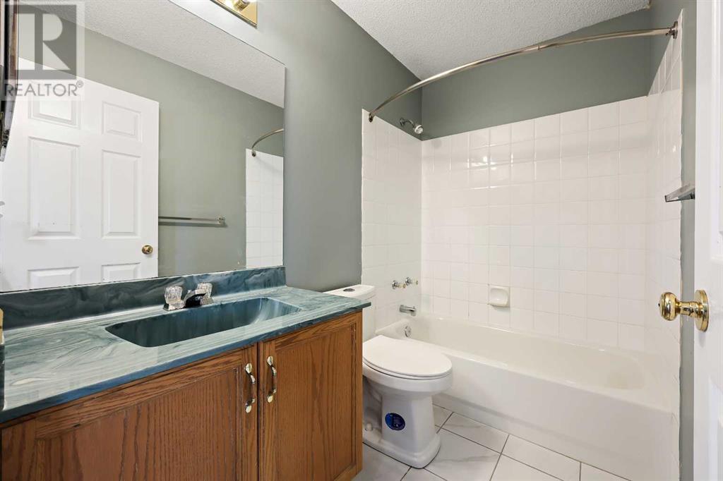 Single Family House for Sale in  Hidden Valley Park NW Hidden Valley Calgary 