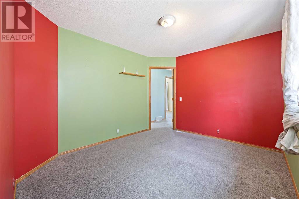 Single Family House for Sale in  Hidden Valley Park NW Hidden Valley Calgary 